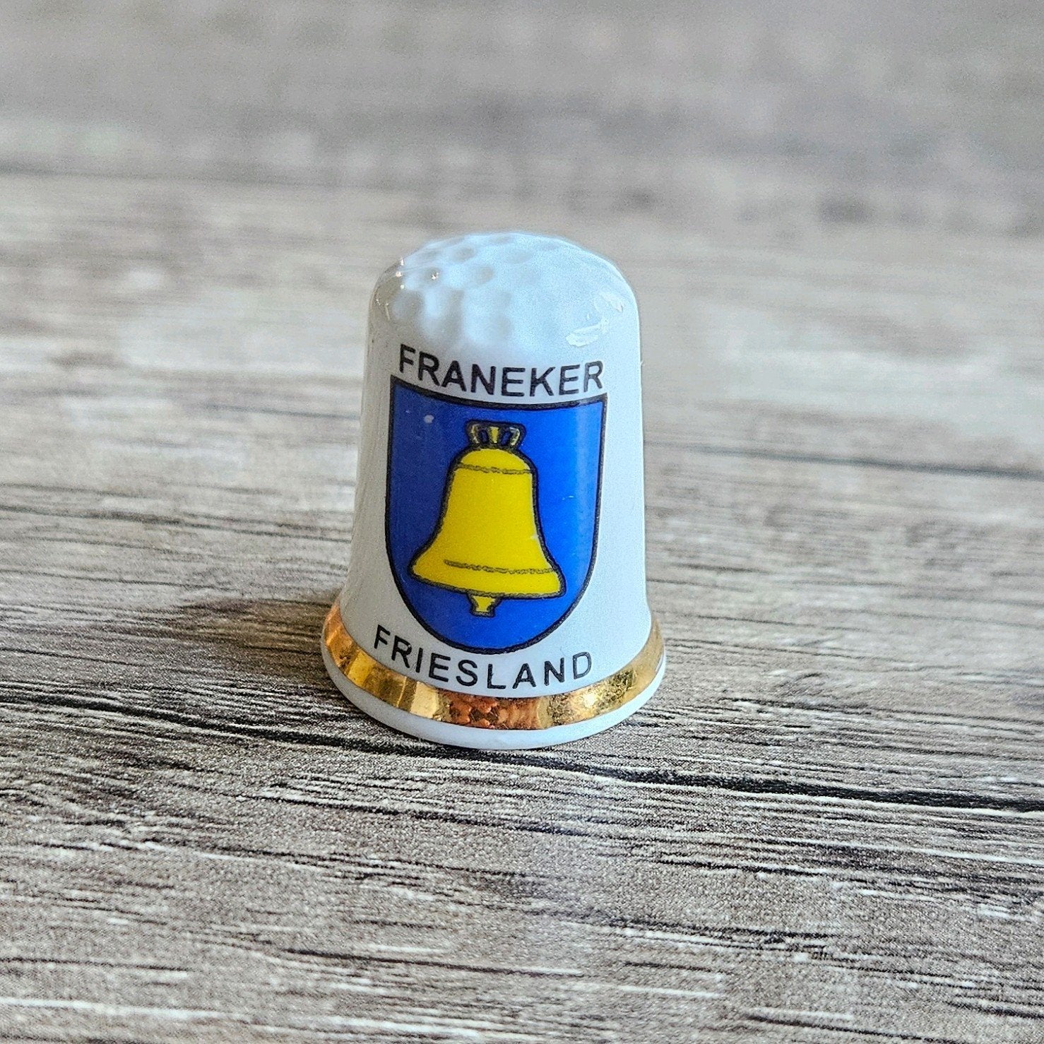 vingerhoedjes verzamelen - Franeker - vingerhoed, Ophalen of Verzenden, Zo goed als nieuw, Porselein, Nederland