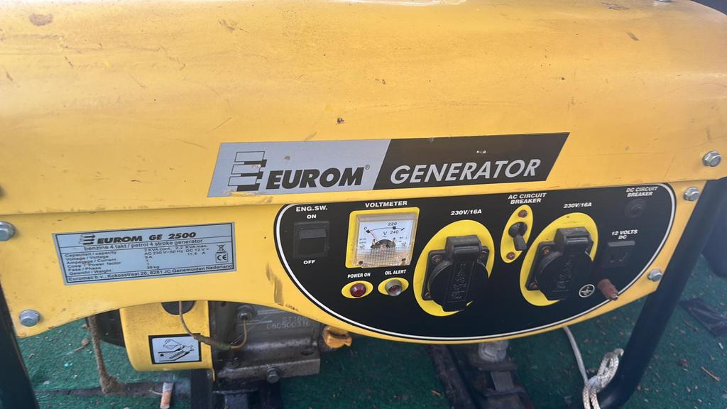EUROM GENERATOR 2500 W, Ophalen, Zo goed als nieuw, Overige typen