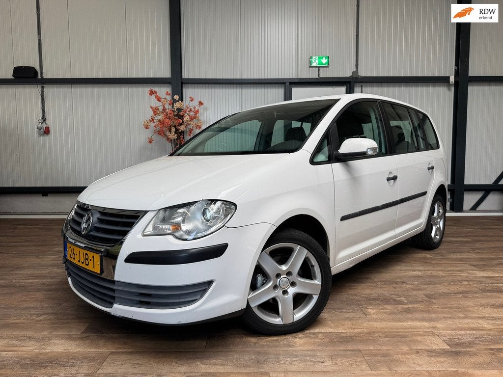 Volkswagen Touran 1.9 TDI automaat / 5pers / airco / export/, Auto's, Volkswagen, Euro 5, Stof, Gebruikt, Zwart