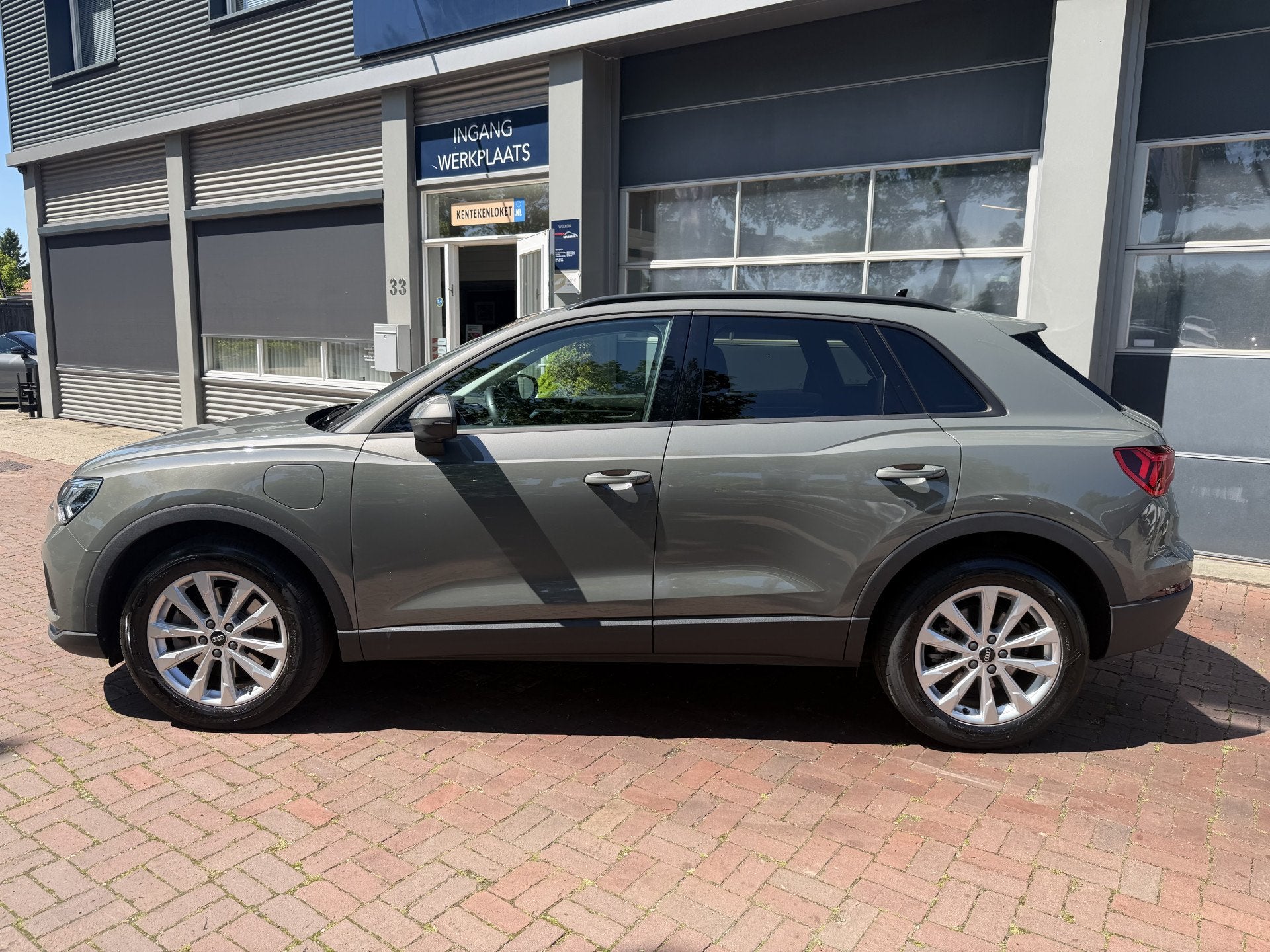 Audi Q3 45 TFSI e S edition Plug Hybride Bj 2021 Km 43.000 N, Auto's, Audi, Gebruikt, Euro 6, Grijs, Hybride Elektrisch/Benzine