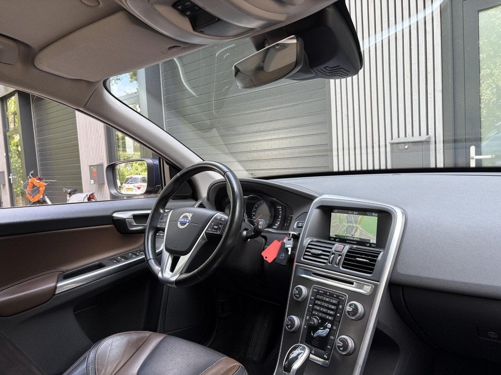 Volvo XC60 2.0 T5 FWD Summum, Auto's, Volvo, 15 km/l, Gebruikt, Euro 6, 4 cilinders