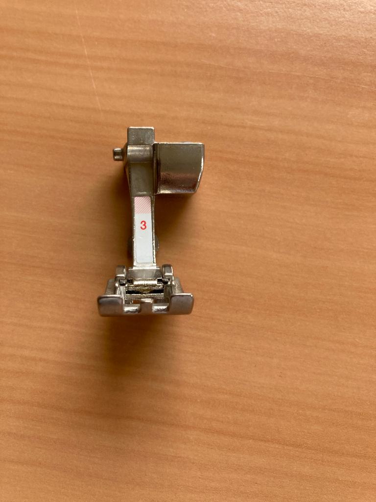 Bernina naaivoetjes en spoeltjes, Hobby en Vrije tijd, Naaimachines en Toebehoren, Nieuw, Naaimachine, Bernina, Ophalen
