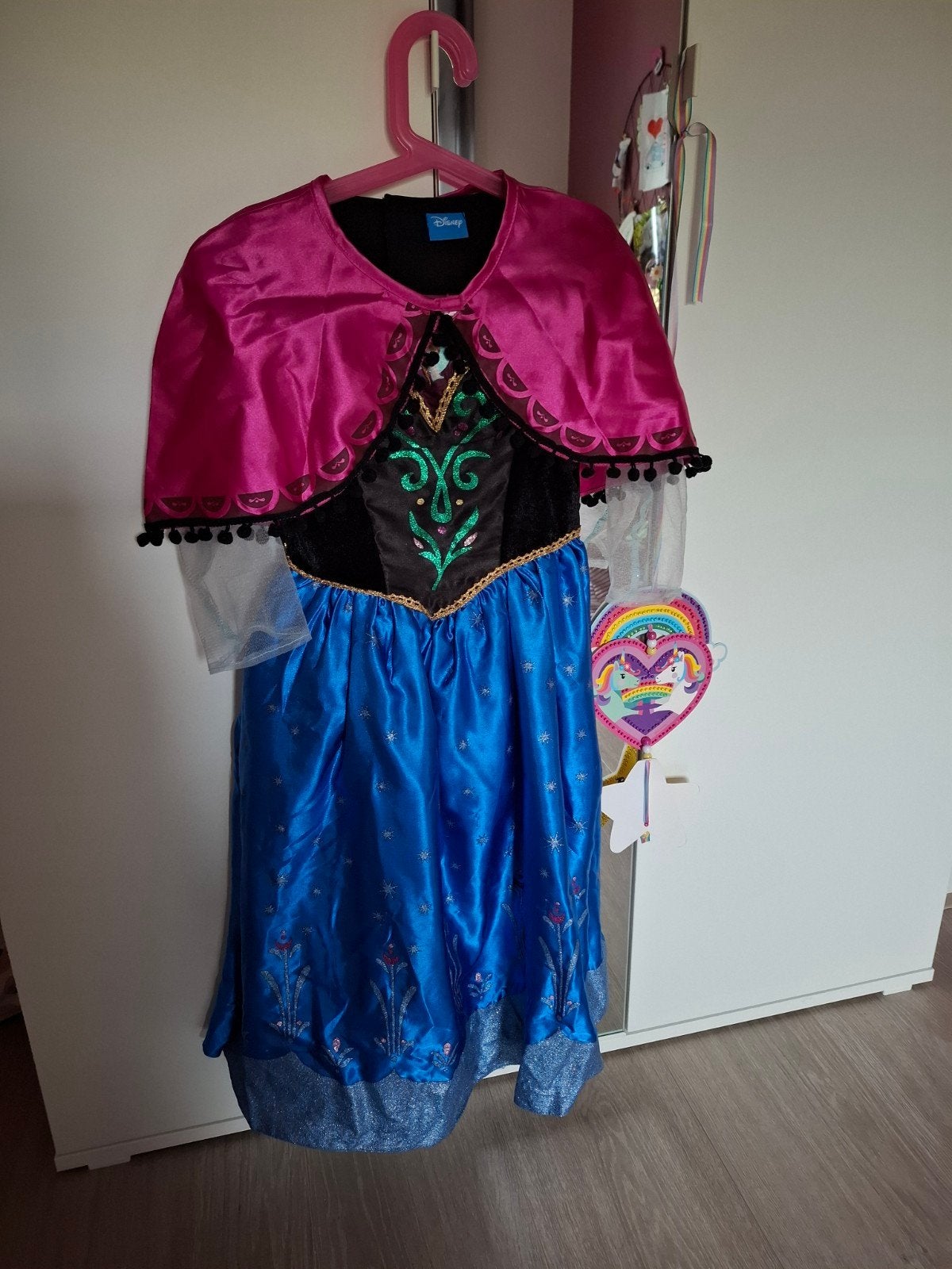 Frozen Anna jurk met cape 5/6 jaar, Kinderen en Baby's, Ophalen, Zo goed als nieuw, Meisje