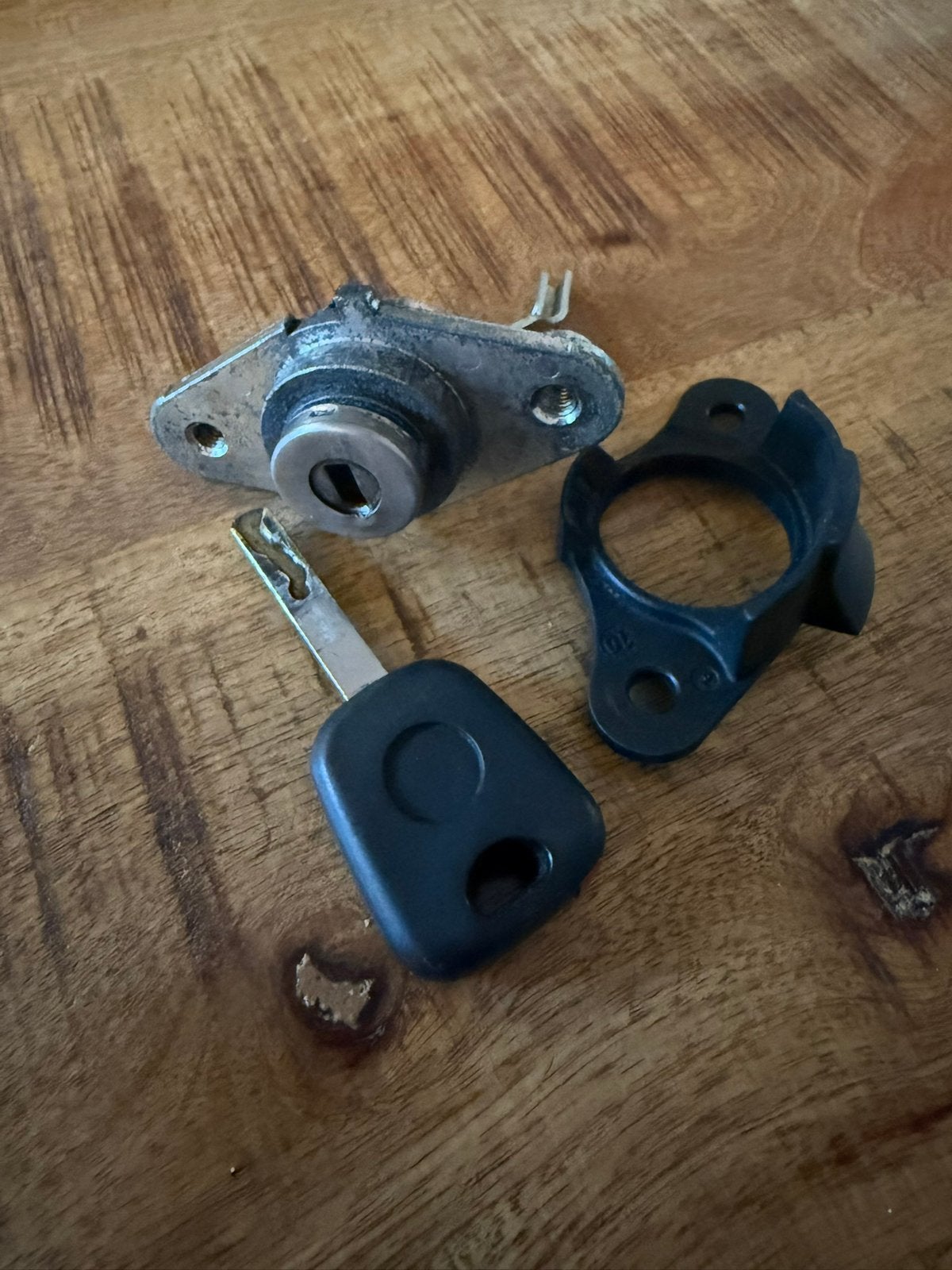 Achterklep slot toyota aygo, citroen c1, peugeot 107, Auto-onderdelen, Ophalen of Verzenden, Gebruikt, Citroën