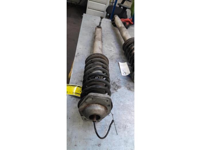 Schokdemperpoot links-voor van een Maserati Granturismo, Maserati, Gebruikt, -, -