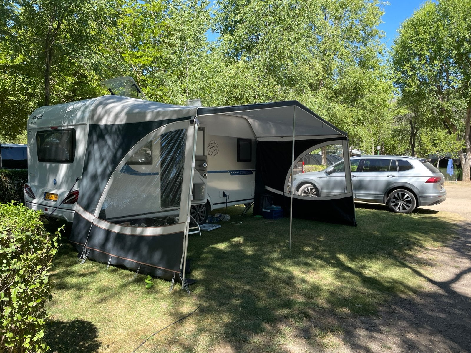 Caravan voortentluifel met aluminium Powergrip frame 28 mm, Ophalen, Zo goed als nieuw
