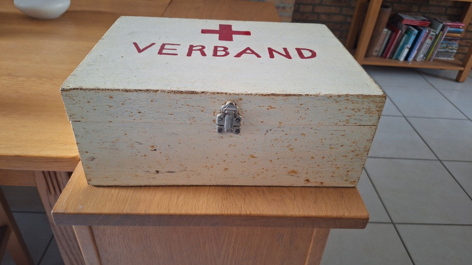 Verbanddoos jaartal rond 2000, Verzamelen, Ophalen, Huis en Inrichting