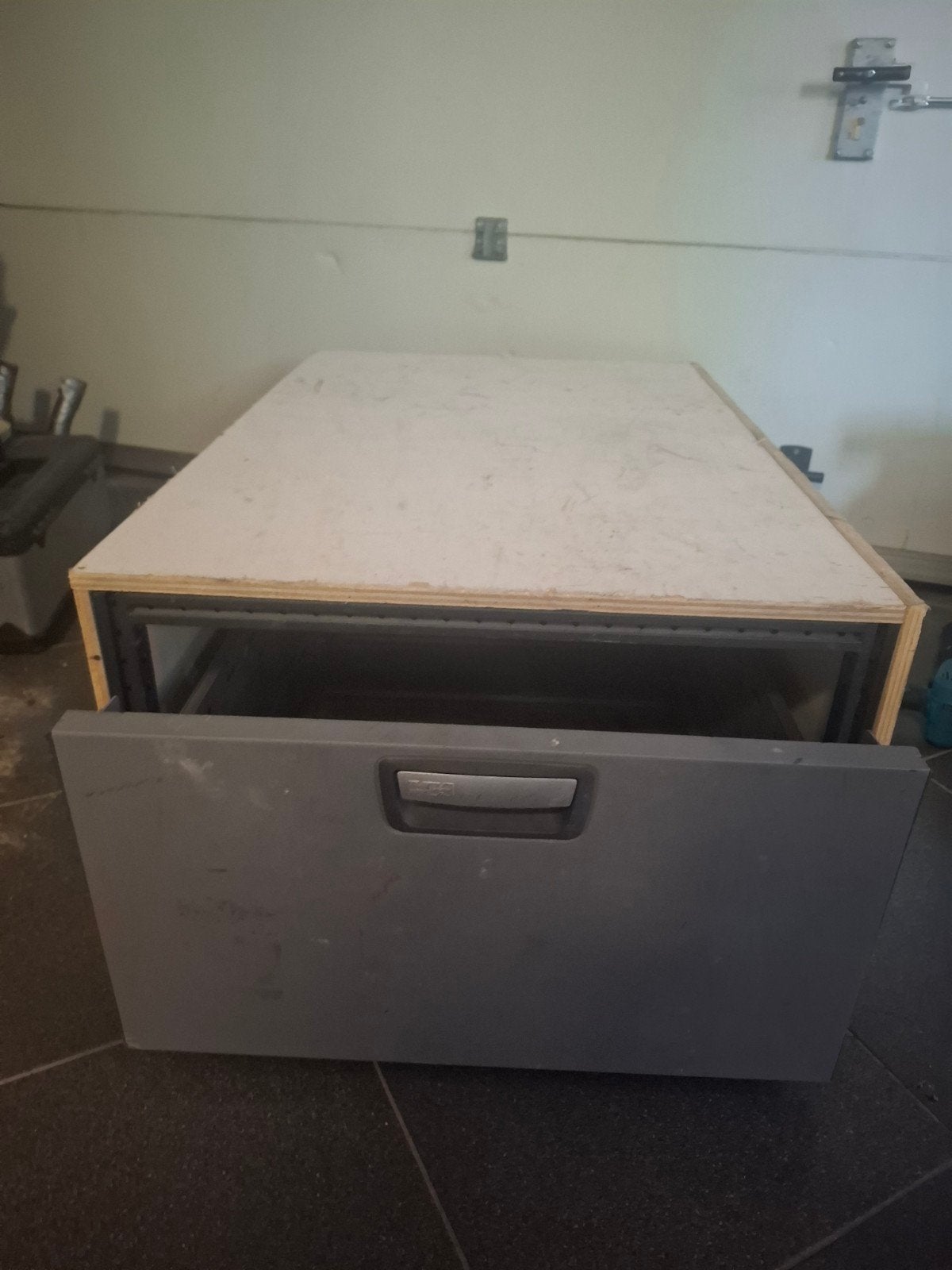 Opbergbox met lade voor camper of busje, Ophalen