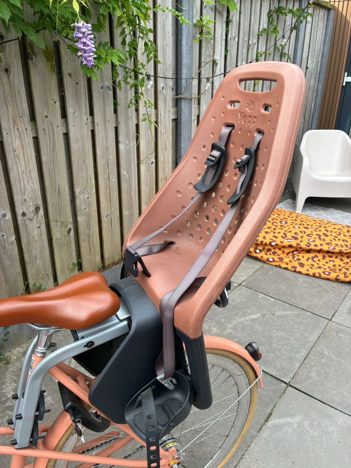 Yepp achterzitje fiets conjac, Ophalen, Zo goed als nieuw