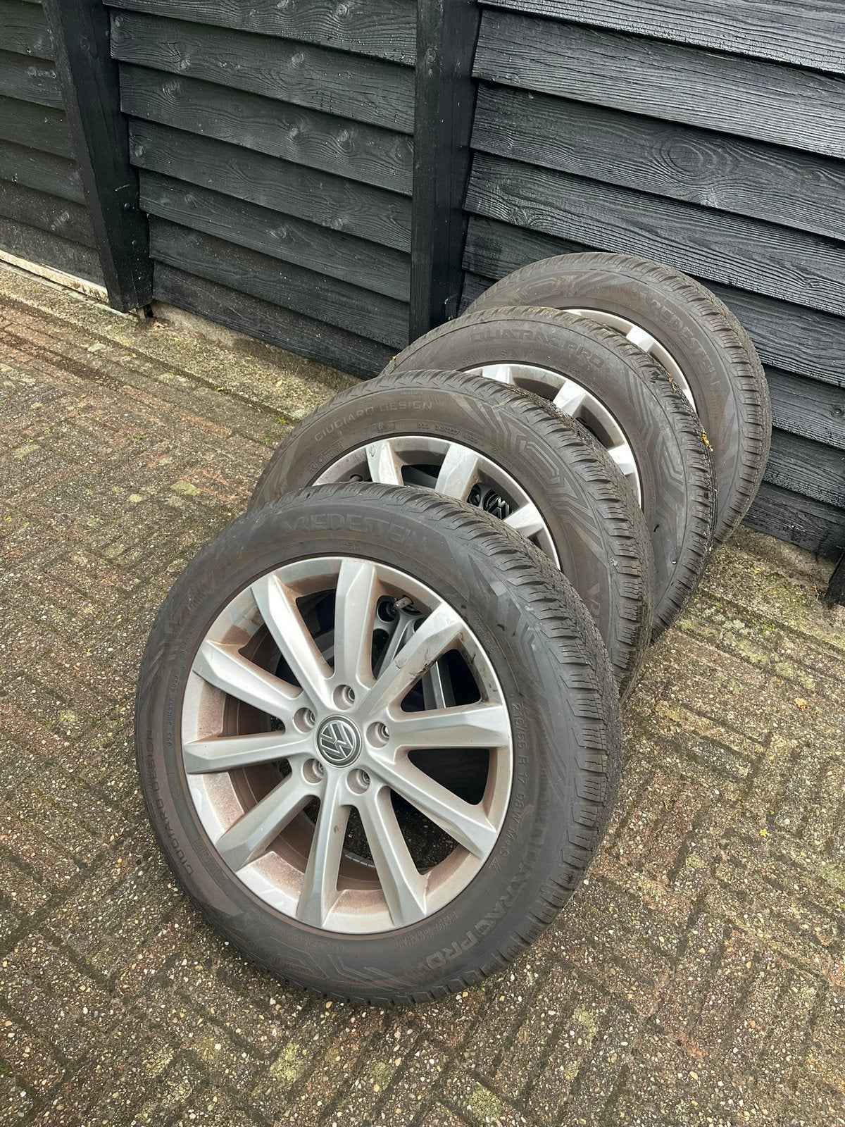VW velgen 17 inch met All Seison banden Vredestein, Ophalen, Overige, 17 inch, All Season
