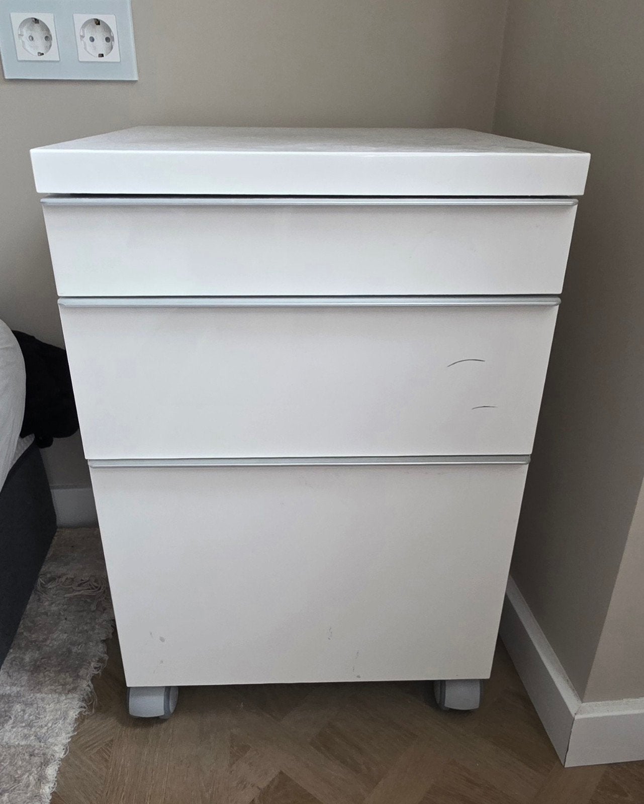 2x IKEA BESTÅ BURS ladeblok op wieltjes in hoogglans wit, Ophalen, 25 tot 50 cm, Minder dan 50 cm, Minder dan 100 cm