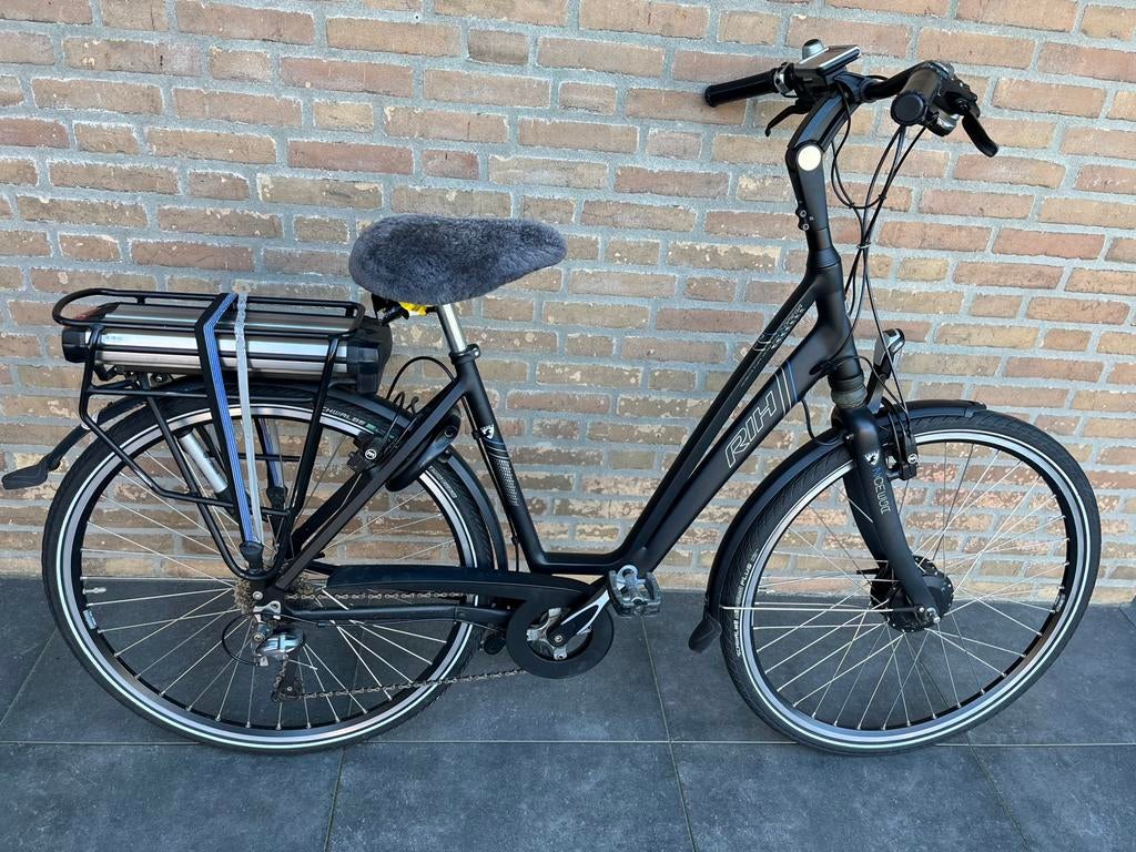 Zeer net elektrische fiets met lage instap Rih, Gebruikt, 47 tot 51 cm, 50 km per accu of meer, Ophalen