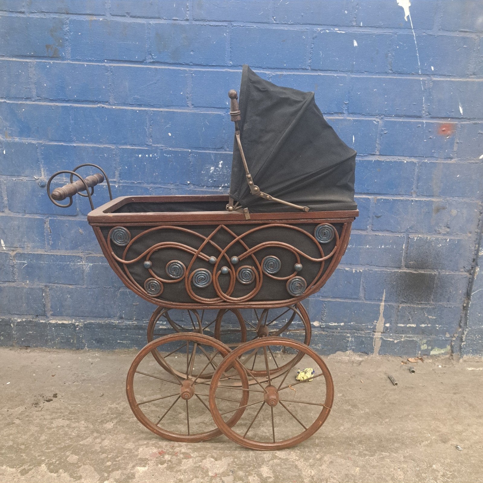 Poppenwagen vintage, Ophalen of Verzenden, Gebruikt