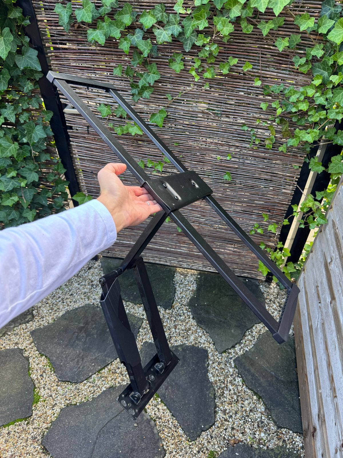 EU Mounts Neo Mount voor LG B9 OLED TV incl schroef/plug, Ophalen, Zo goed als nieuw