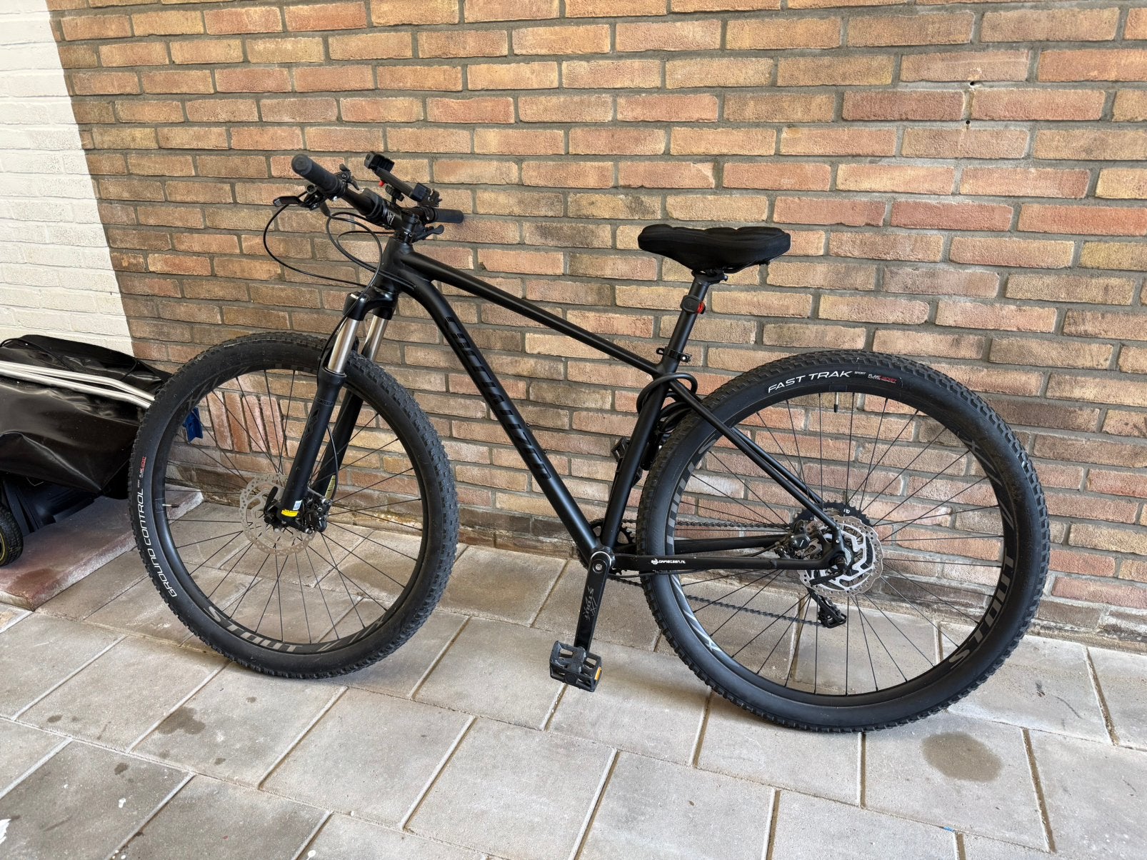 Specialized Rockhopper mountainbike, Fietsen en Brommers, Hardtail, Zo goed als nieuw, Dames, Schijfrem