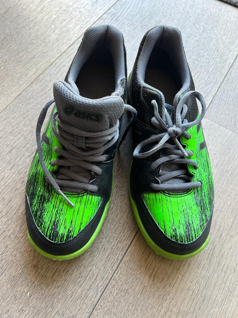 Asics hockey schoenen maat 38 groen zwart, Ophalen, Zo goed als nieuw, Schoenen