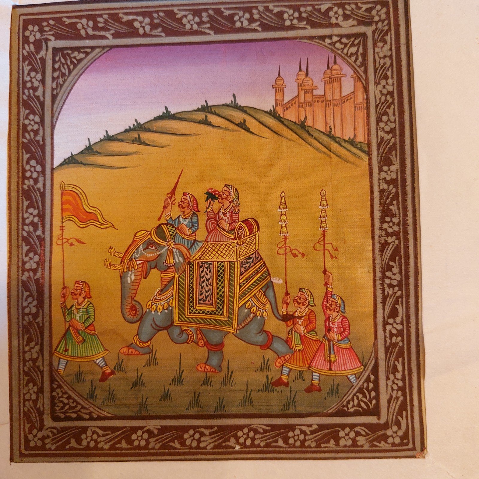 Miniatuur schilderij van olifant met ruiters, India, Antiek en Kunst, India, Ophalen of Verzenden, Meerkleurig, Handgemaakt