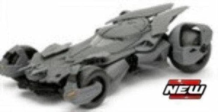 Batmobile Vs Superman - 1980 - 1:24, Beeldje, Replica of Model, Ophalen of Verzenden, Film, Eiberstraat 9 te Dokkum