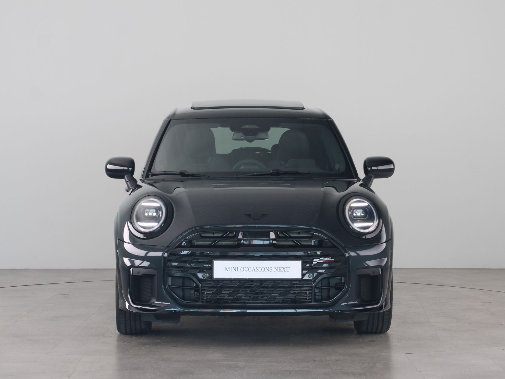MINI Cooper C John Cooper Works Pakket M (bj 2026), 156 pk, Met garantie (alle), 4 stoelen, Parkeerassistent