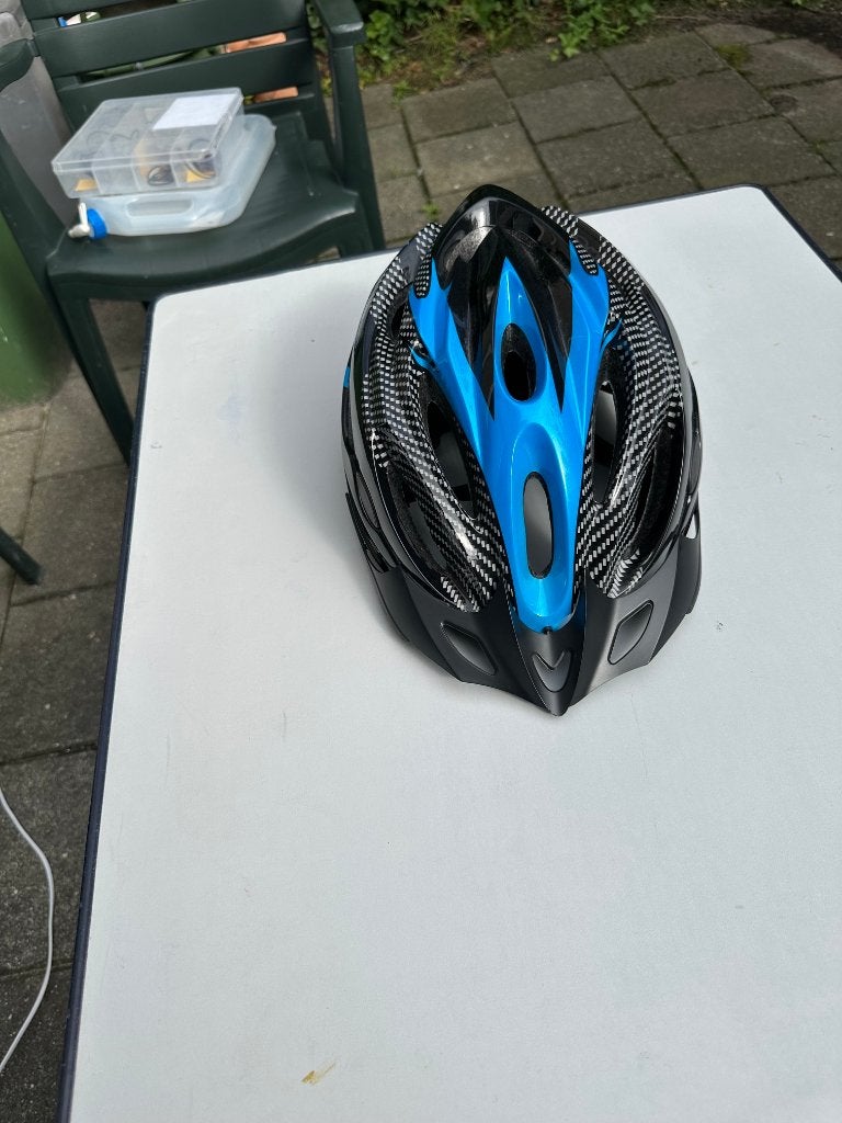 fietshelm, Fietsen en Brommers, Fietsaccessoires | Fietshelmen, Ophalen of Verzenden, Zo goed als nieuw, L, Heer of Dame
