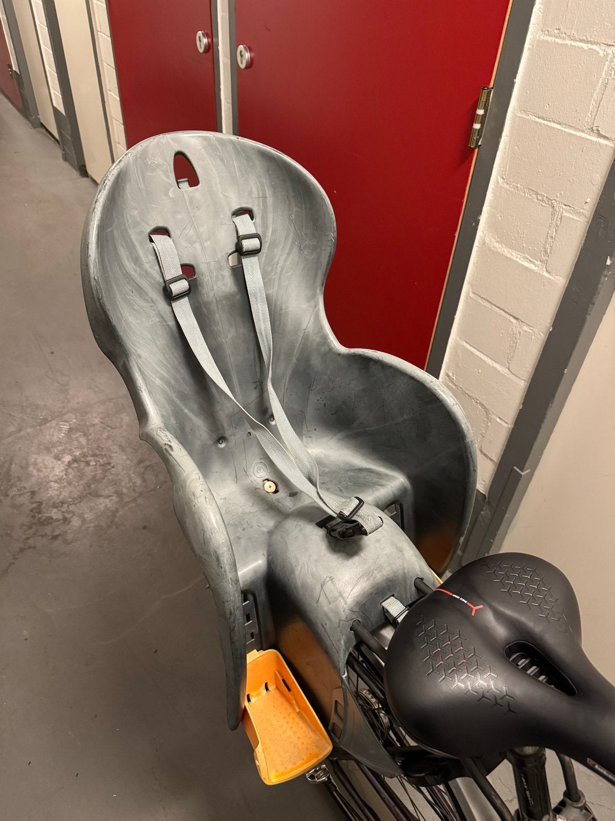 Gebruikt fietsstoeltje voor achterop de fiets, Ophalen, Achterzitje, 9 t/m 18 kg, Gebruikt