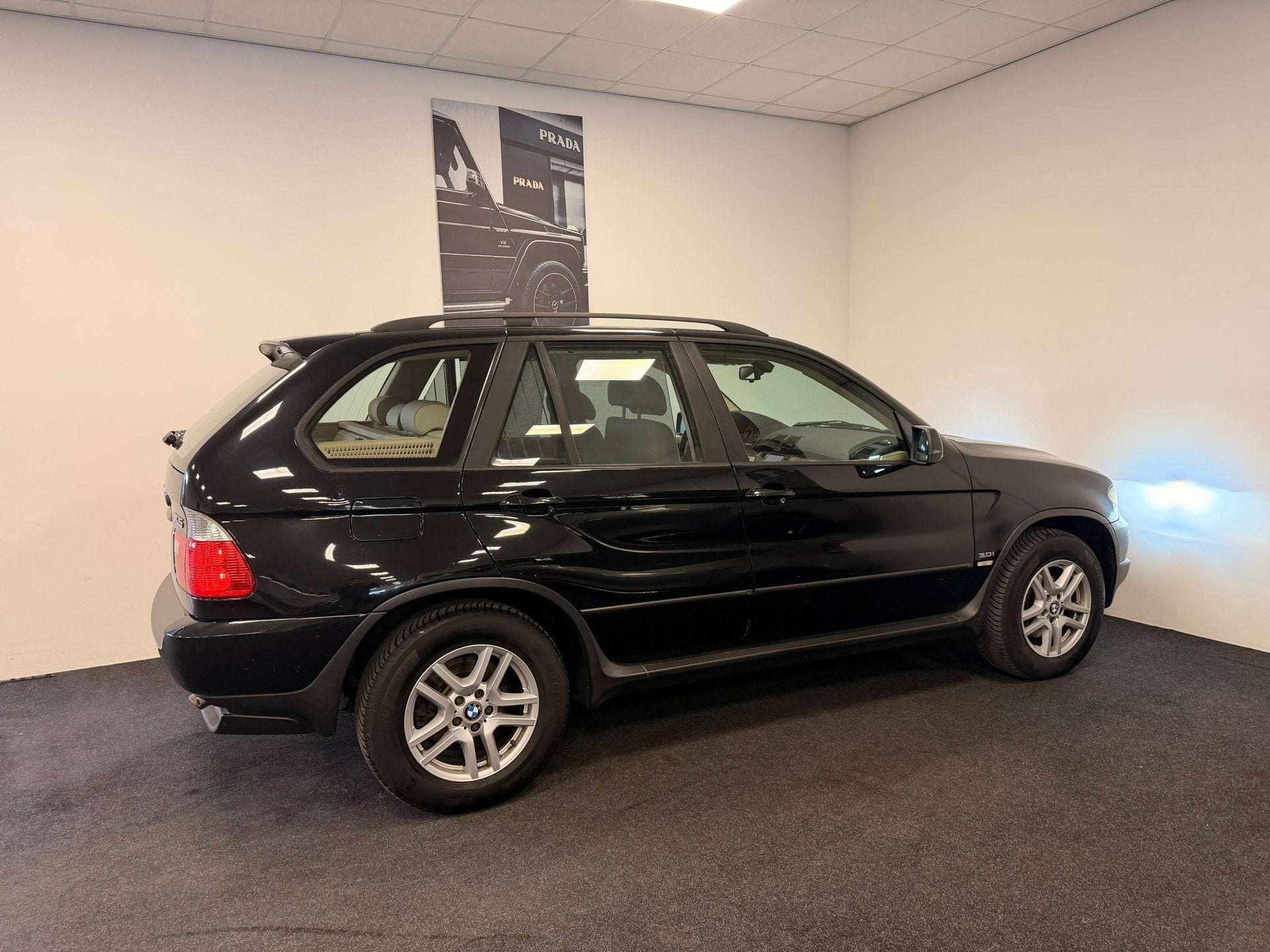BMW X5 3.0i High Executive, Auto's, Automaat, Gebruikt, Parkeersensor, Zwart