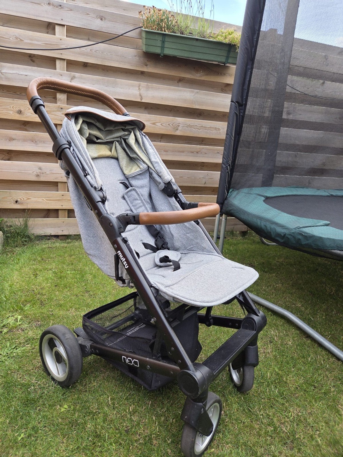 Goede Mutsy Nexo Buggy moet weg., Kinderen en Baby's, Buggy's, Gebruikt, Overige merken, Verstelbare rugleuning, Zonnekap, Ophalen of Verzenden