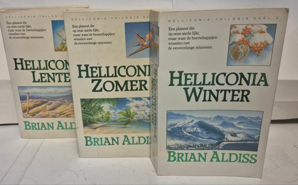 Brian Aldiss Helliconia Trilogie, Boeken, Fantasy, Gelezen, Ophalen of Verzenden