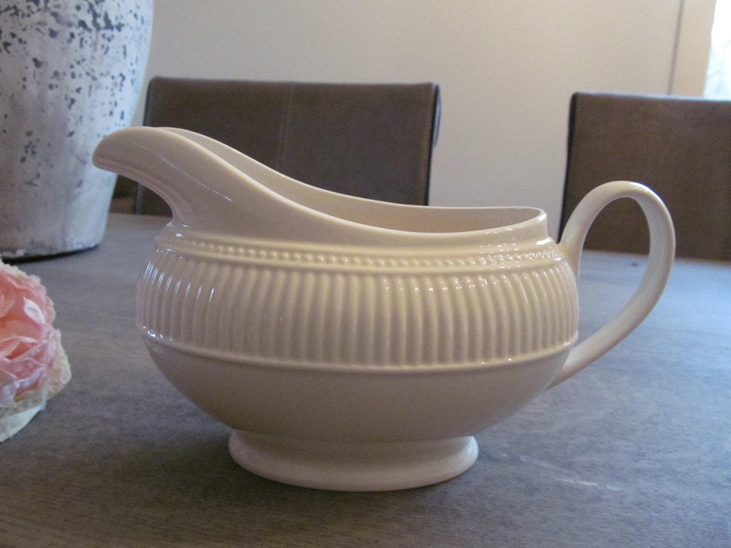 Wedgwood Windsor Sauskom, Huis en Inrichting, Keuken | Servies, Ophalen of Verzenden, Zo goed als nieuw, Keramiek, Kom(men)