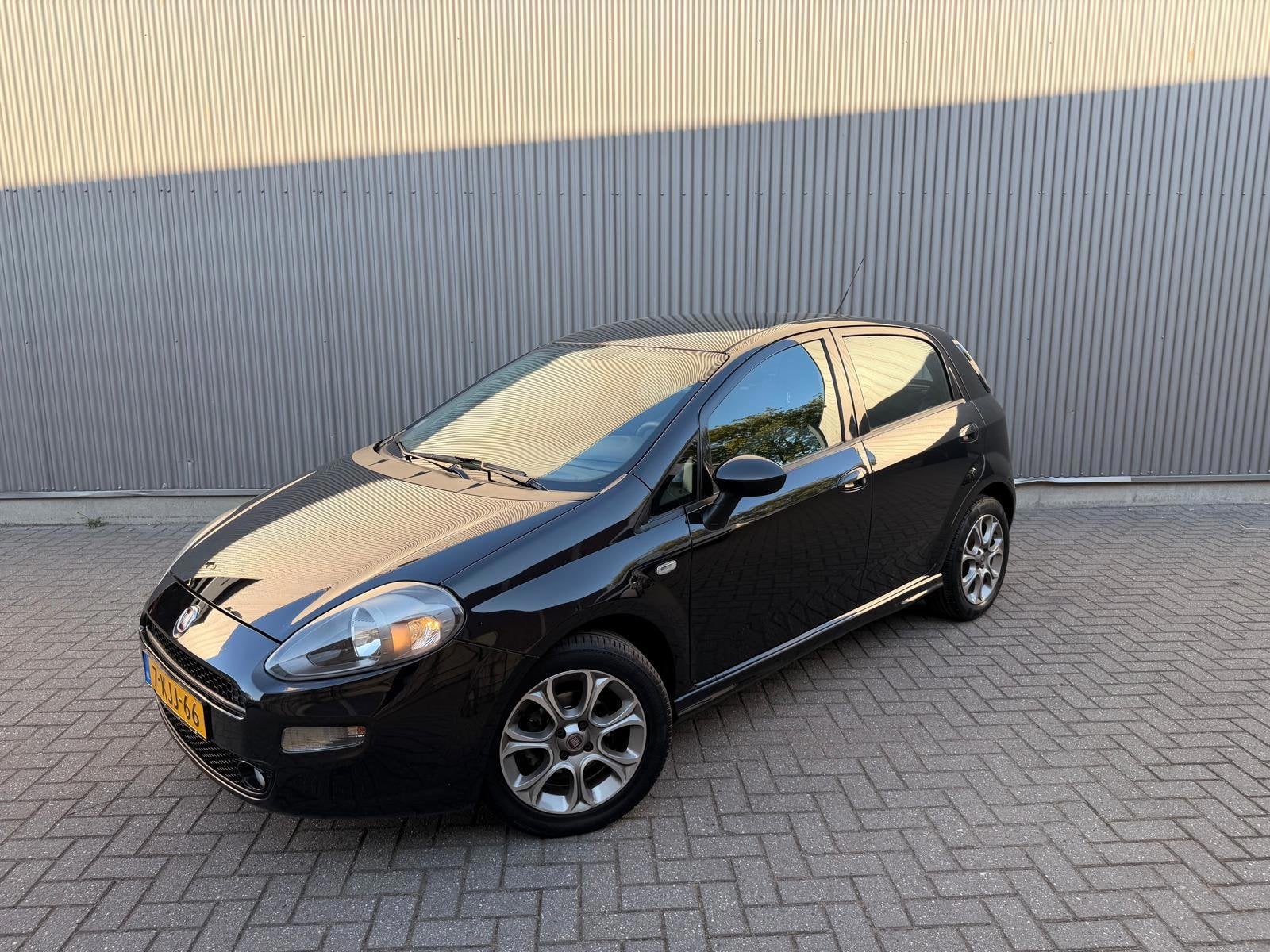 Fiat Punto Evo 0.9 TwinAir Easy|Nieuwe koppeling & Distribut, Auto's, Fiat, Voorwielaandrijving, Euro 5, 86 pk, Gebruikt