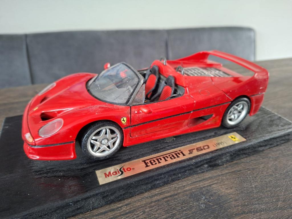Ferrari F50 uit 1995, Hobby en Vrije tijd, Modelbouw | Auto's en Voertuigen, Ophalen of Verzenden, Groter dan 1:32, Auto, Overige merken