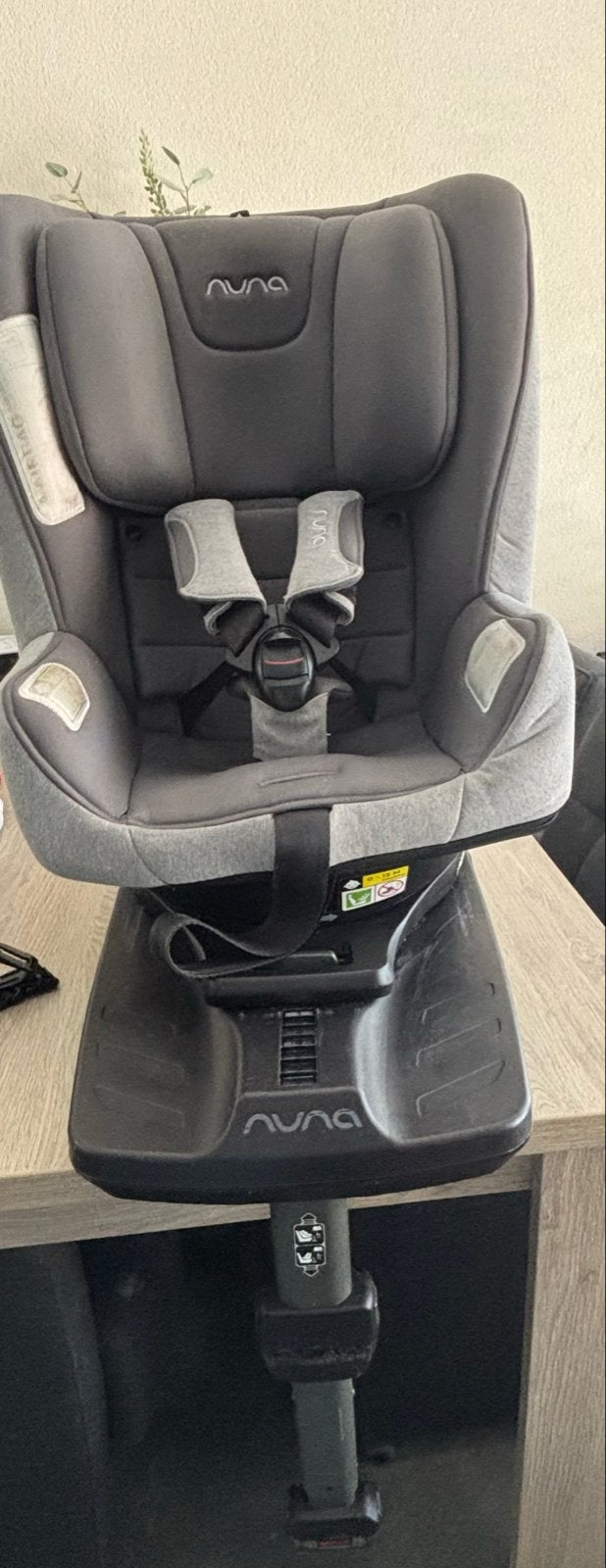 Nuna Prym Autostoel met Isofix en Draaifunctie, Gebruikt, 0 t/m 18 kg, Verstelbare rugleuning, Isofix