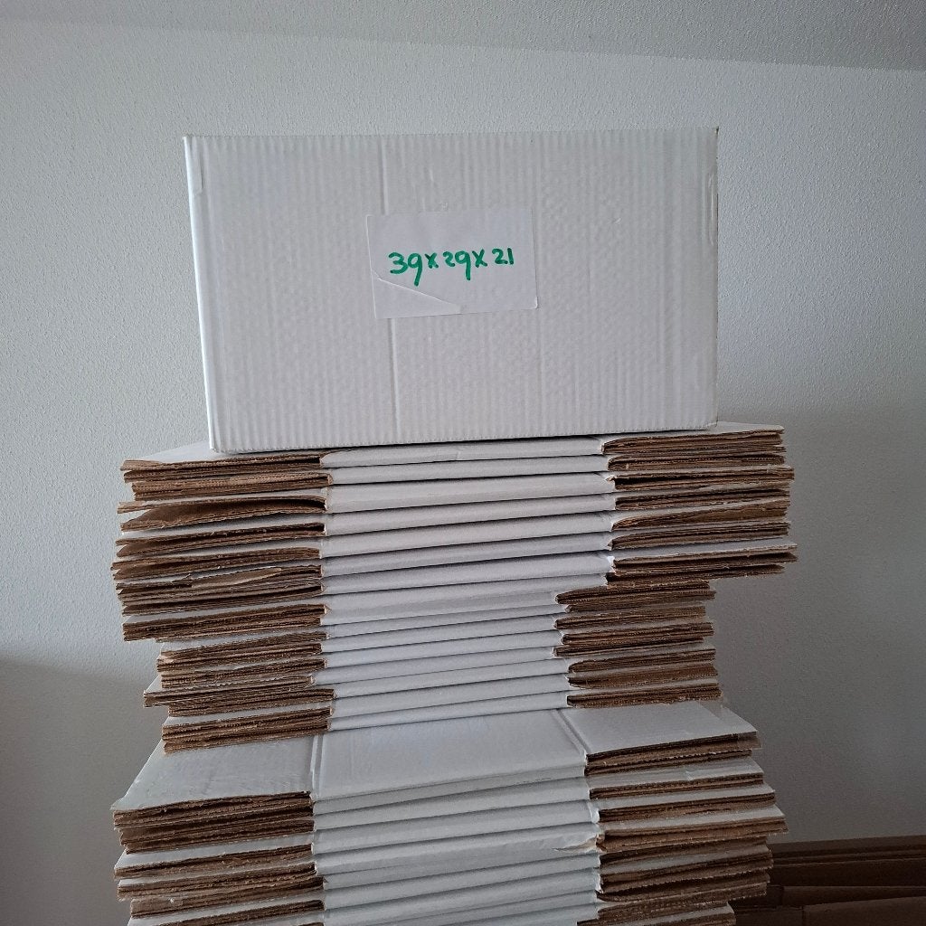 Boekendozen / verpakkingsmatriaal / doos karton, Ophalen, Zo goed als nieuw