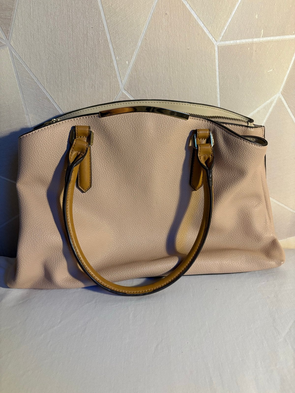 Stijlvolle roze handtas, mogelijk van Clarks, Ophalen, Gebruikt, Roze, Handtas