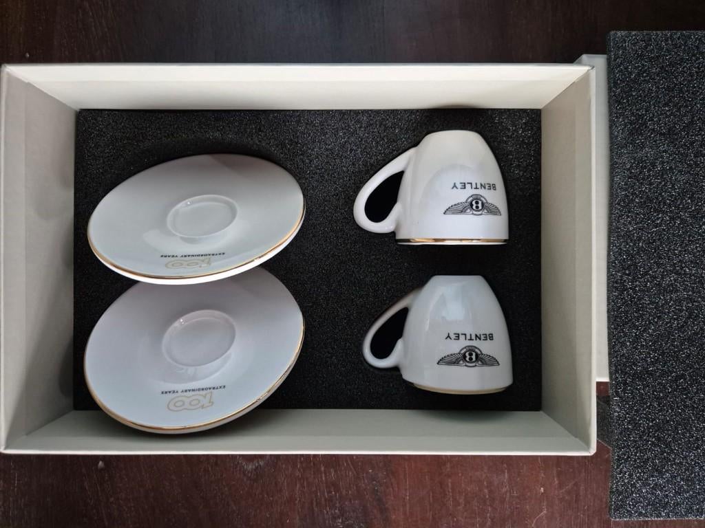 Bentley espresso kopjes, Nieuw, Ophalen of Verzenden, Overige stijlen, Kop(pen) en/of Schotel(s)