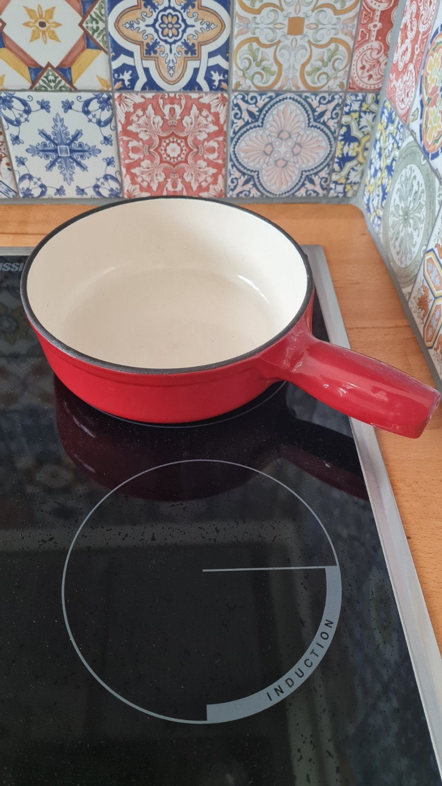Nieuwe rode gietijzeren kaasfondue pan, Ophalen of Verzenden, Nieuw, Gietijzer