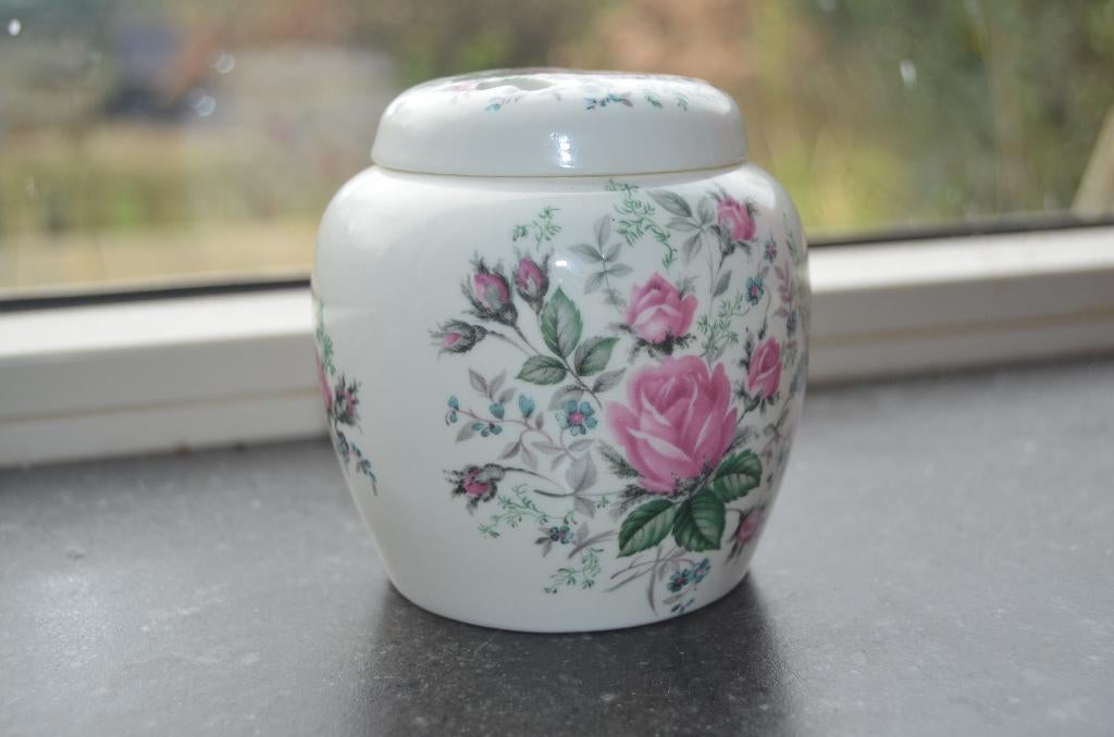 Roy Kirkham Staff. bone China potpourri potje, Ophalen of Verzenden