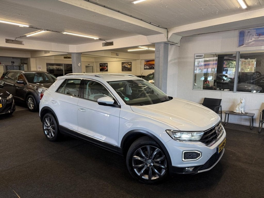Volkswagen T-Roc 1.5 TSI*Digitale Dash*Xenon*Automaat*Stoelv, Auto's, Electronic Stability Program (ESP), Euro 6, 4 cilinders