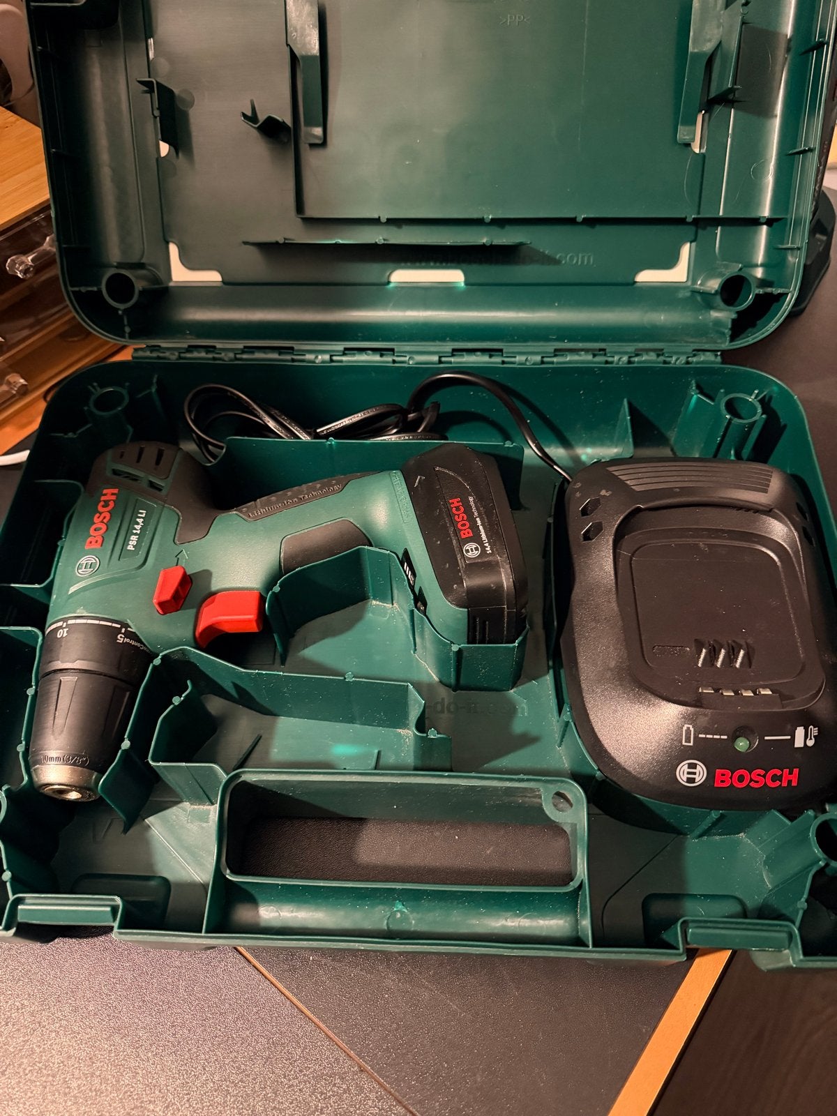Bosch PSR 14,4 LI Accuboormachine met koffer en lader, Doe-het-zelf en Verbouw, Ophalen, Variabele snelheid, Minder dan 400 watt