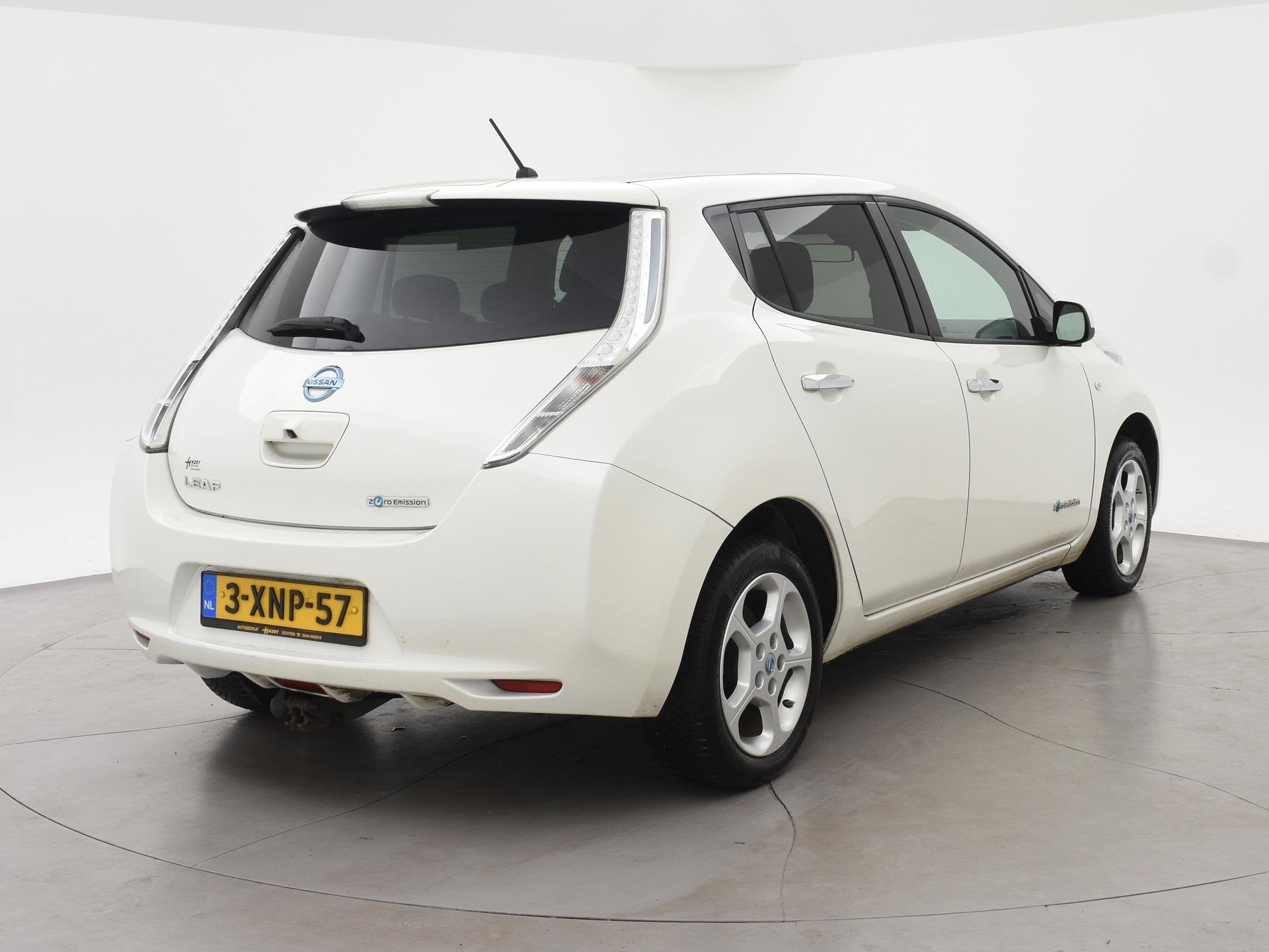 Foto 2 van Nissan LEAF ACENTA 24 KWH INCL. ACCU + STANDKACHEL | STOEL/S