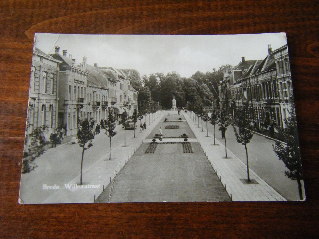 Q38 - Breda - Willemstraat - 1960 - Mooi/Oud, Ophalen of Verzenden, 1940 tot 1960, Noord-Brabant
