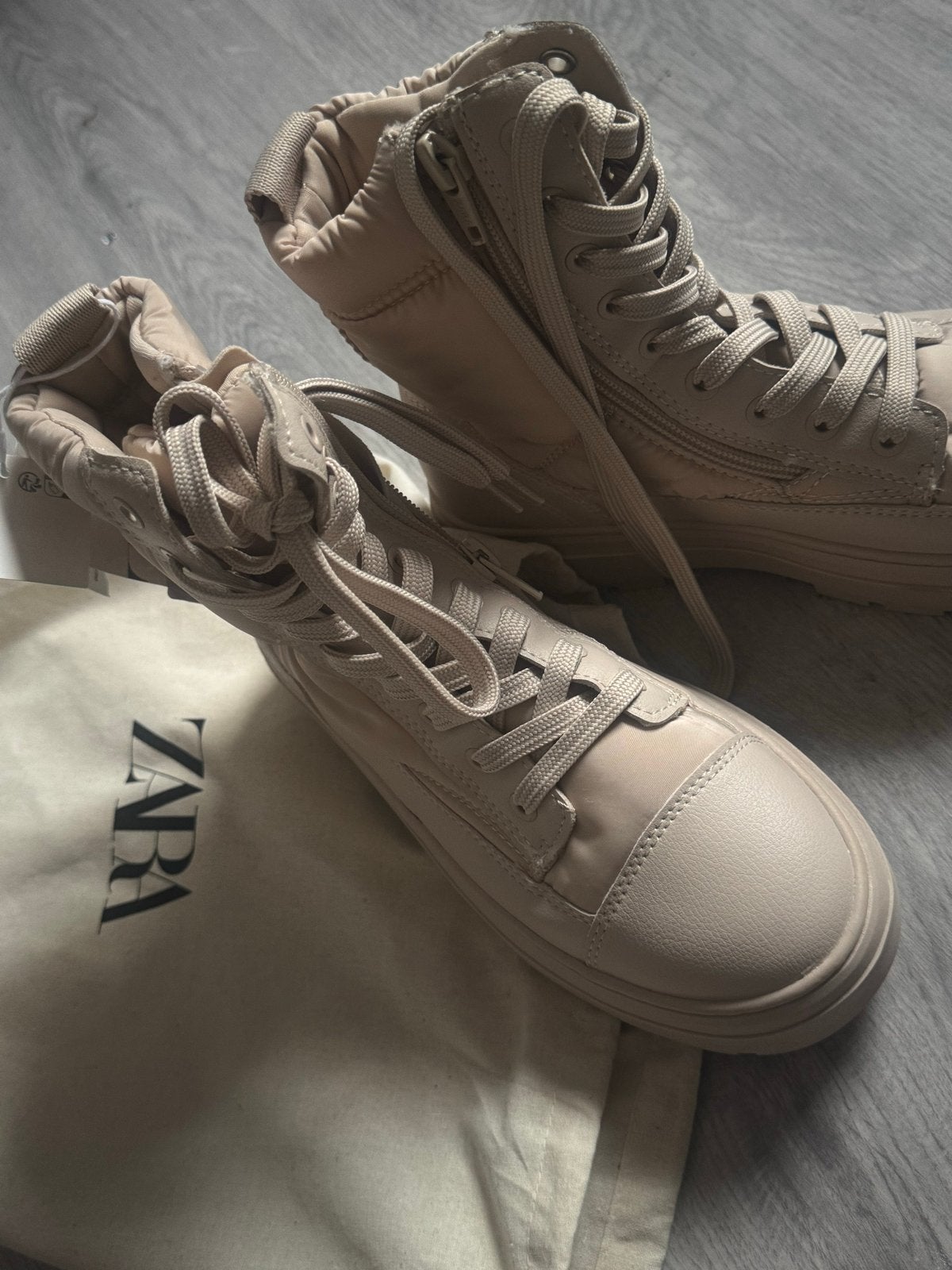 Zara laarzen maat 34 en 36, Ophalen of Verzenden, Nieuw, Beige, Lage of Enkellaarzen