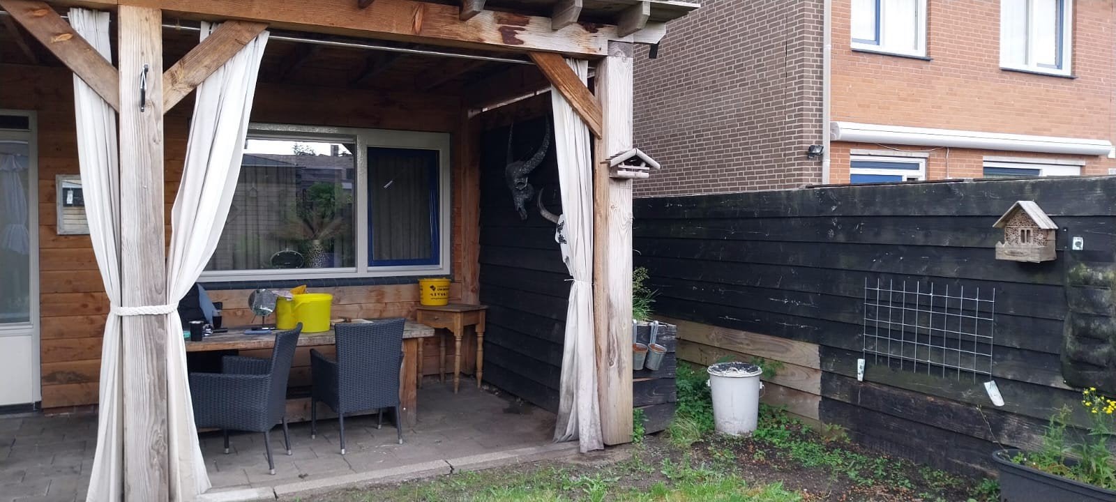 Douglas overkapping, Ophalen