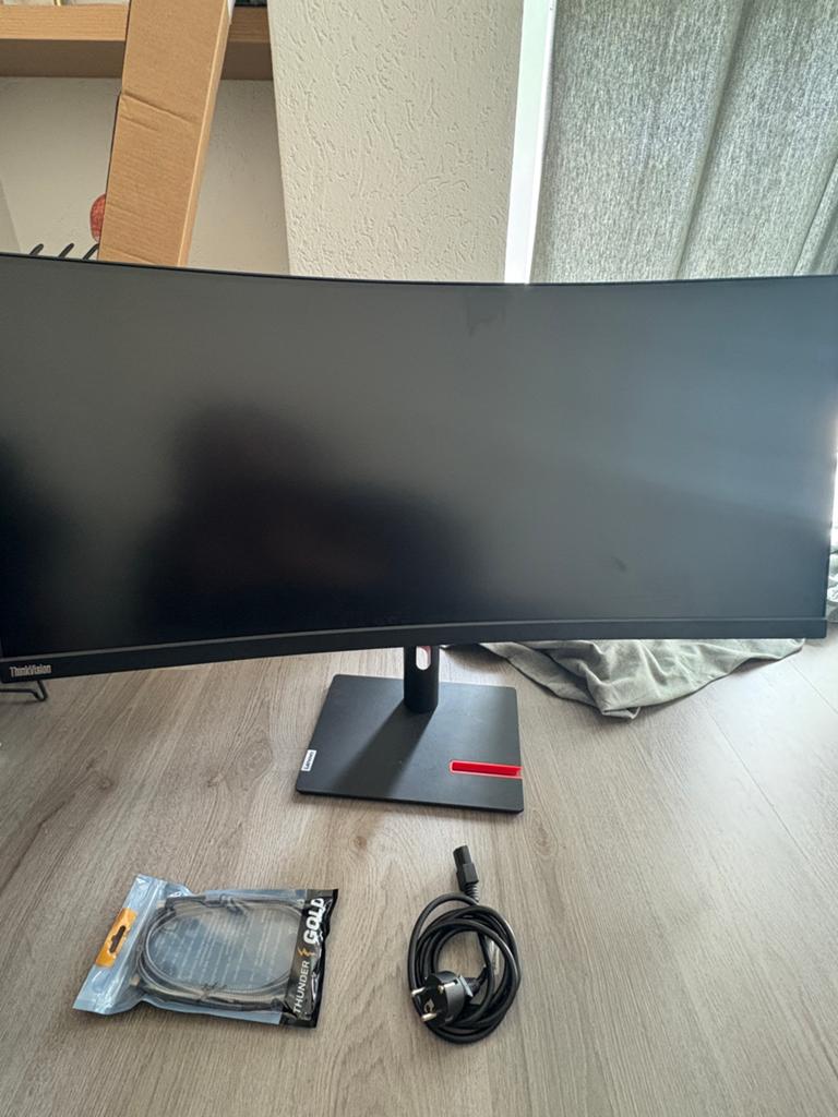 Lenovo ThinkVision T34WD-40 LED UltraWide Curved HDR 2K “34, Computers en Software, Monitoren, Ophalen, 101 t/m 150 Hz, Curved