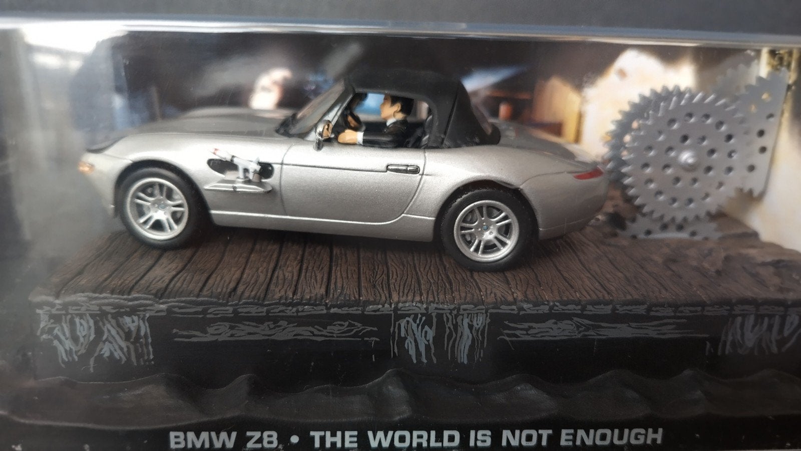 BMW Z8 1:43 James Bond 007 the world is not enough Pol, Overige merken, Auto, Verzenden, Nieuw