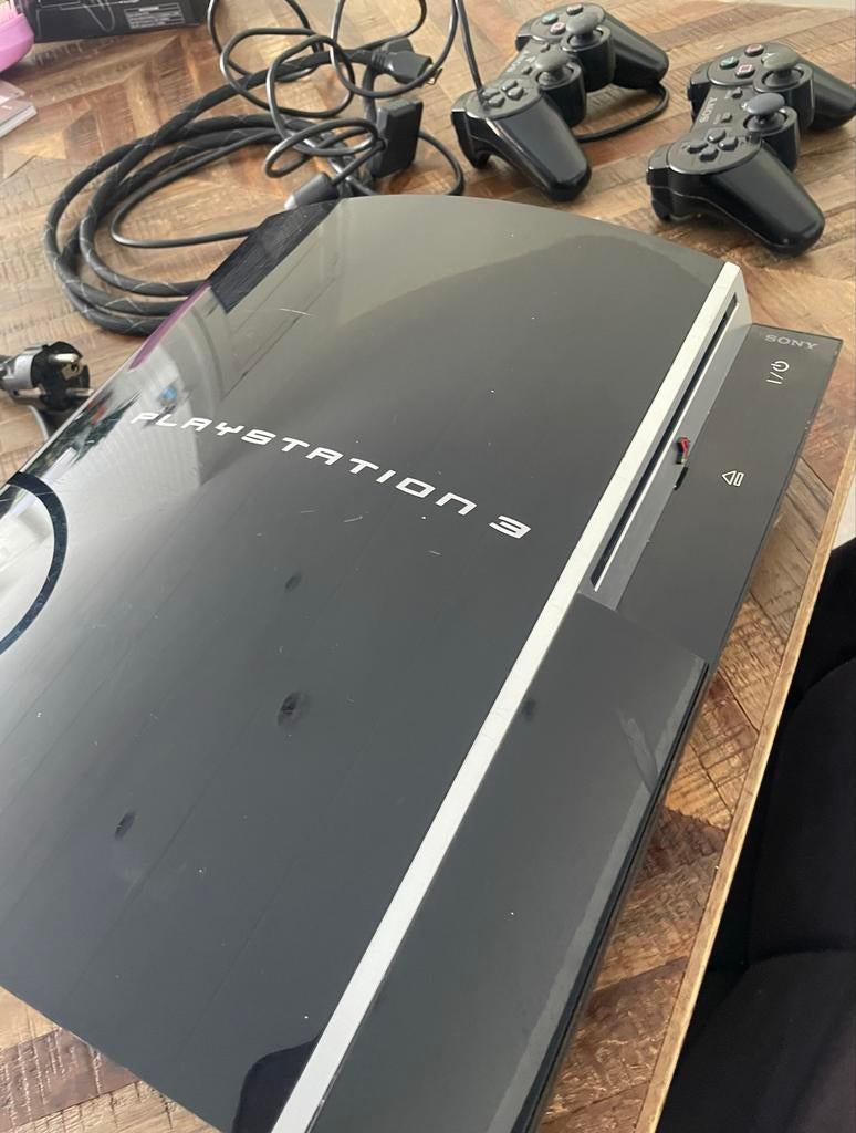 Defecte PlayStation 3 (Phat) met kabels en controller, Spelcomputers en Games, Spelcomputers | Sony PlayStation 3, Phat, Niet werkend