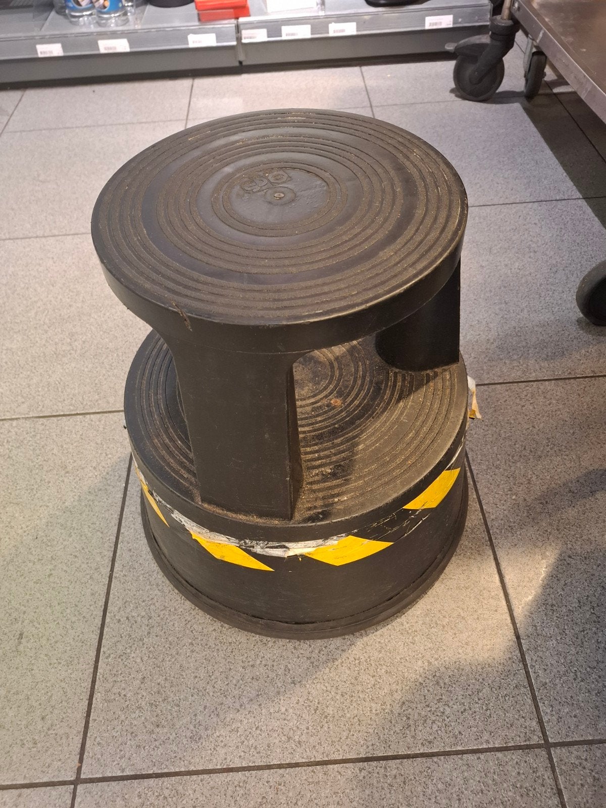 Zwarte kunststof opstapje met antislip, Ophalen of Verzenden, Gebruikt, Kunststof