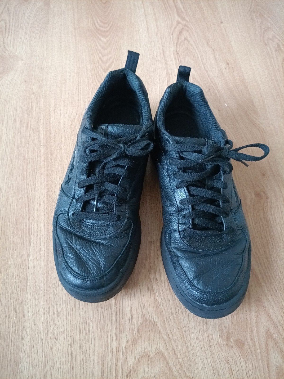 Zwarte sneakers - Maat 44, Ophalen of Verzenden, Gedragen, Zwart