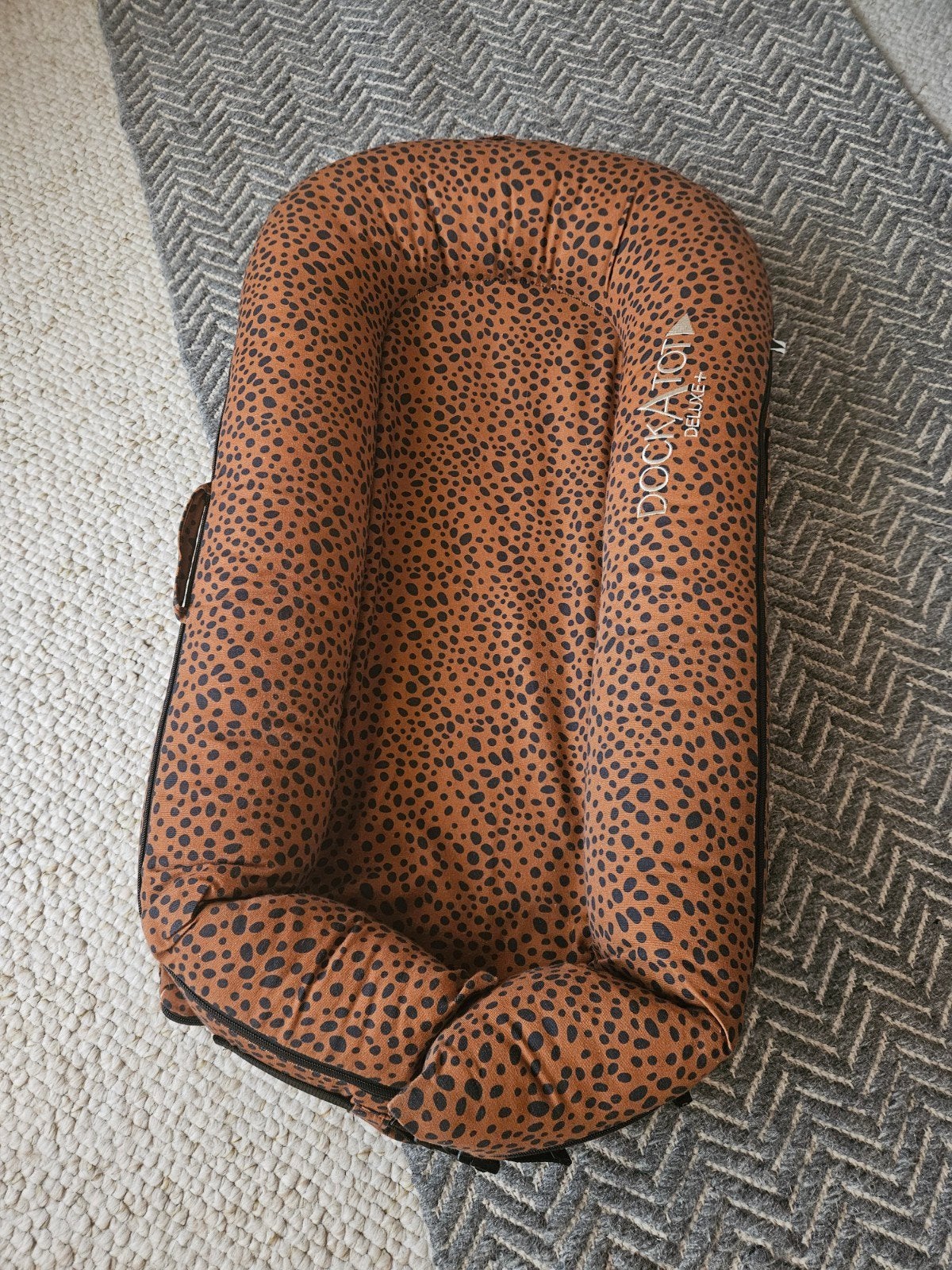 Babynestje DockATot Deluxe+ (Sleepyhead), Ophalen, Zo goed als nieuw