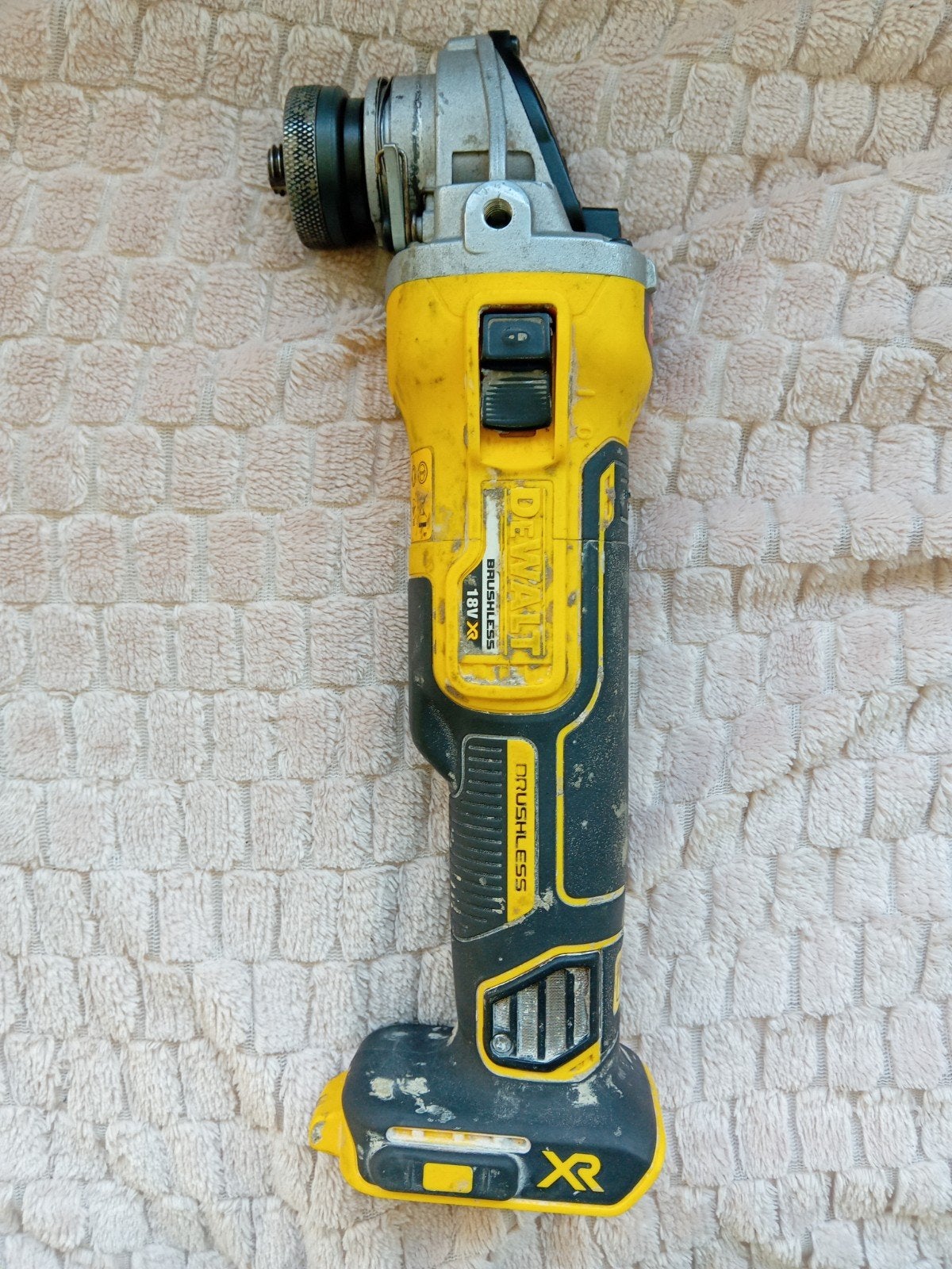 DeWalt 18V XR Haakse Slijper  - Body. Business. Werkt goed!, Ophalen of Verzenden, Gebruikt, 1000 watt of meer, Haakse handslijpmachine